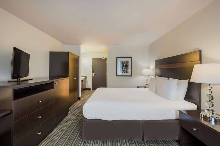 Room 14 of 40